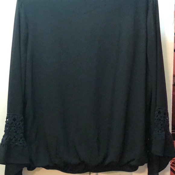 Cute Black Blouse - Picture 2 of 2